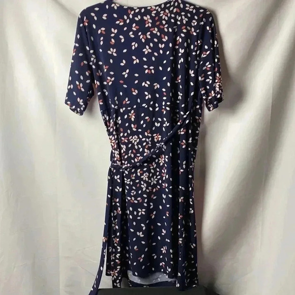 MOTHERHOOD MATERNITY WO SIZE LARGE WRAP DRESS NAVY W/ SALMON AND CREAM DESIGN - Picture 11 of 12